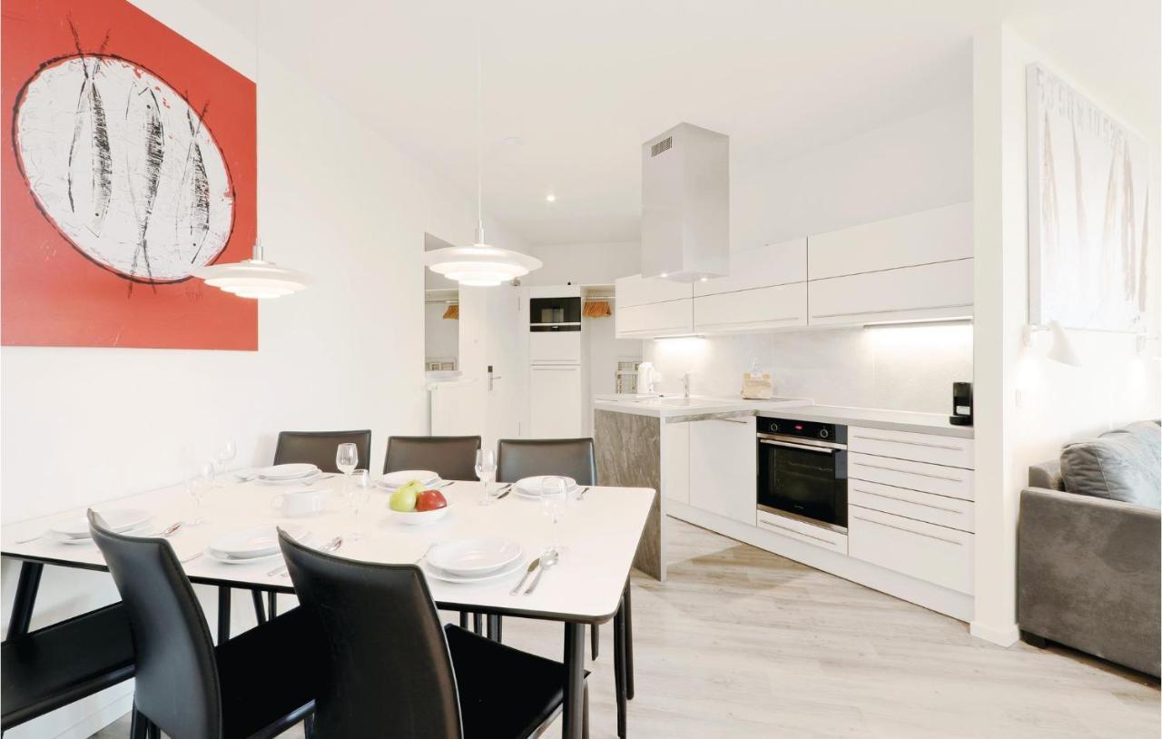 Cozy Apartment In Luebeck Travemuende With Sauna Exteriör bild