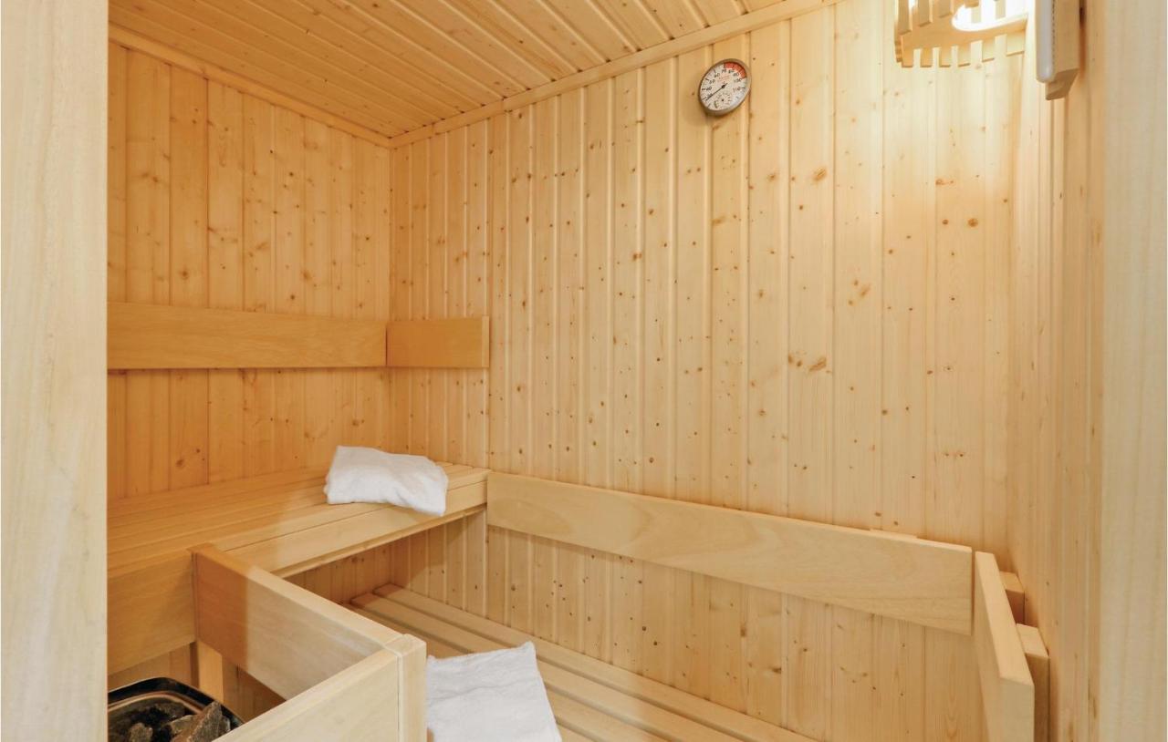 Cozy Apartment In Luebeck Travemuende With Sauna Exteriör bild