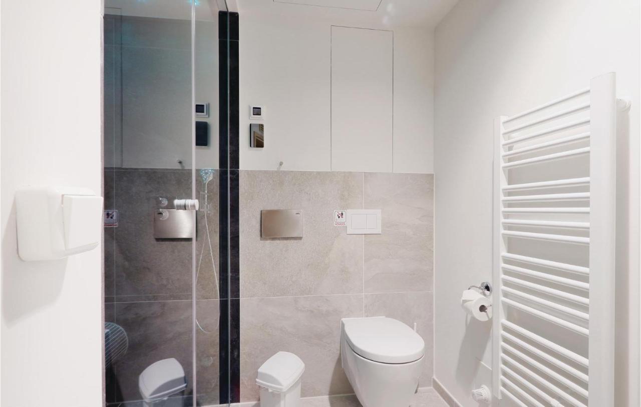 Cozy Apartment In Luebeck Travemuende With Sauna Exteriör bild